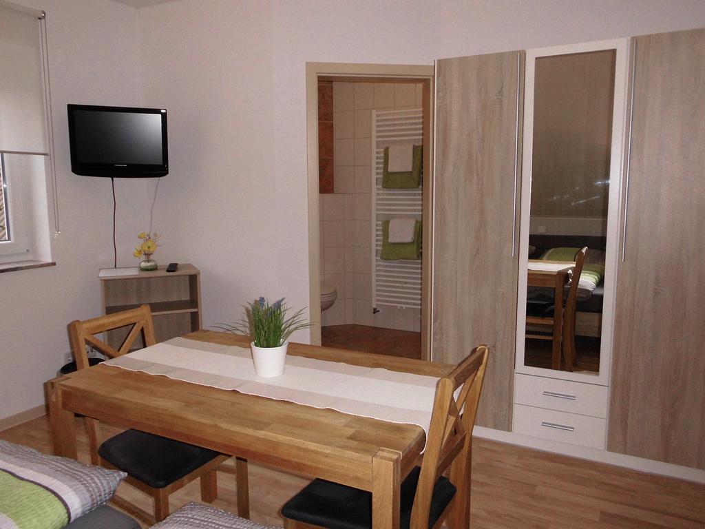 Kiesel Apartment *